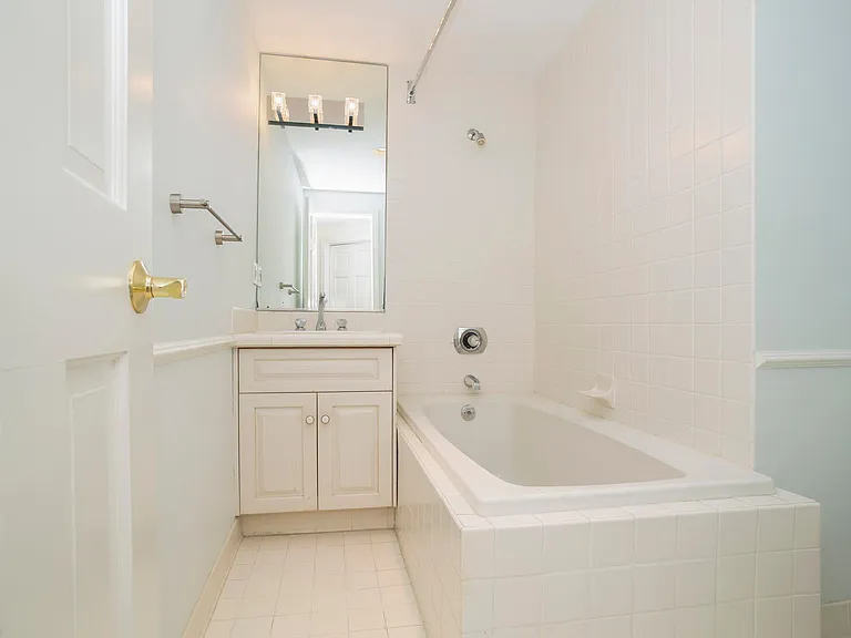 15 Lafayette Ct #1B — Photo 21