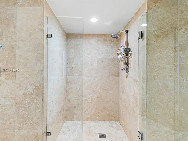 102 24th St #904 — Photo 39