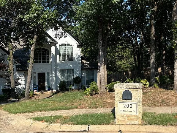 200 N Bradbury Dr, Edmond, OK 73034