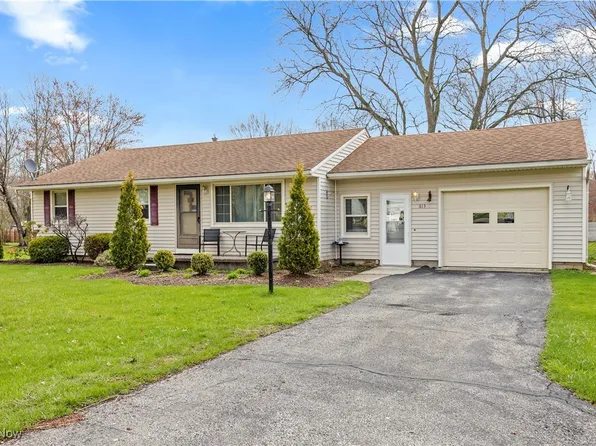 613 W Main St, South Amherst, OH 44001