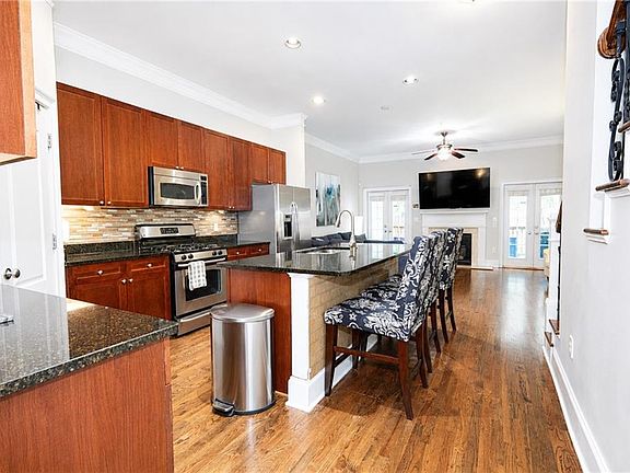 3rd image of 1622 Mosaic Way