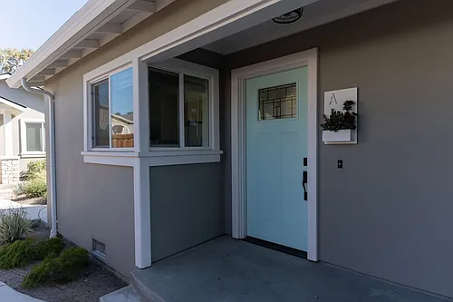 1313 Lawton Ave Photo 1