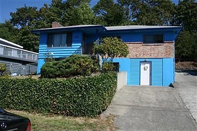 Front view of home