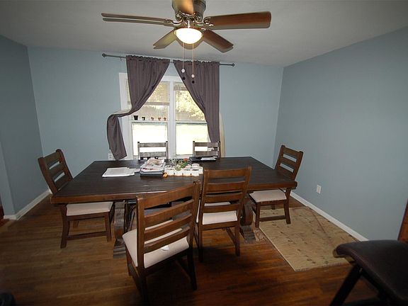 4th image of 217 N Holly Ave