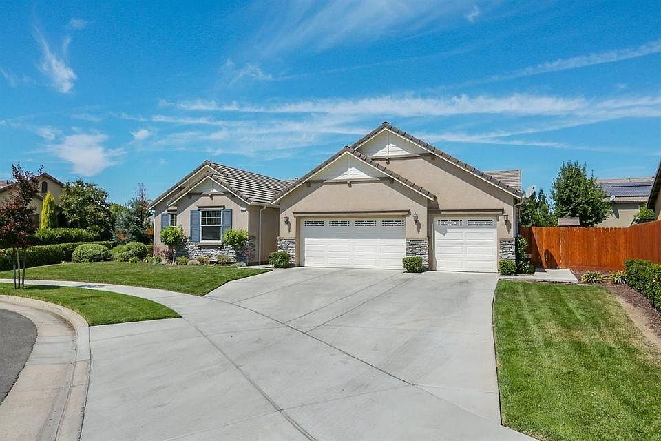 1st image of 2411 N Mendonca Ct