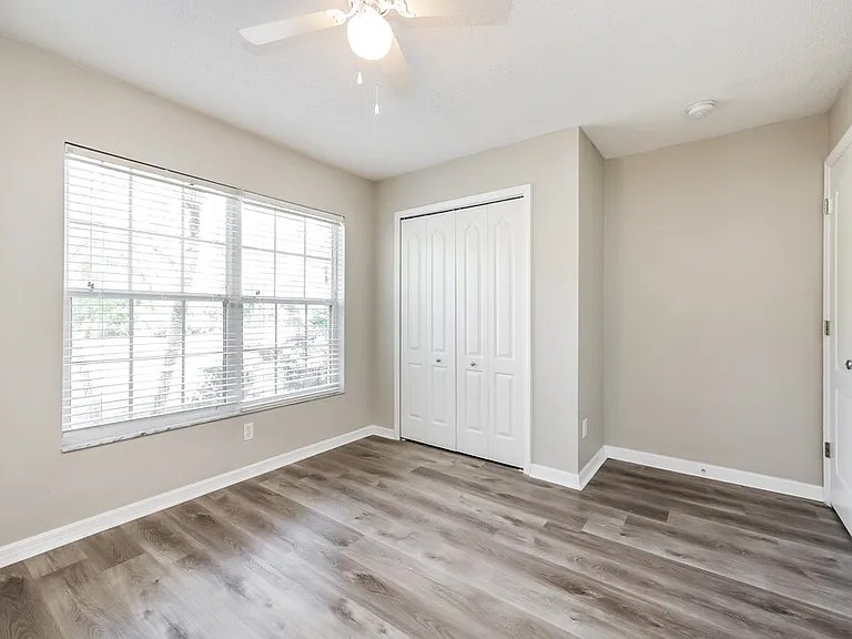 304 Fareham Dr — Photo 14