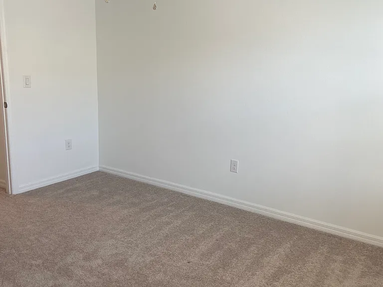 6130 Fairmont Ln — Photo 5