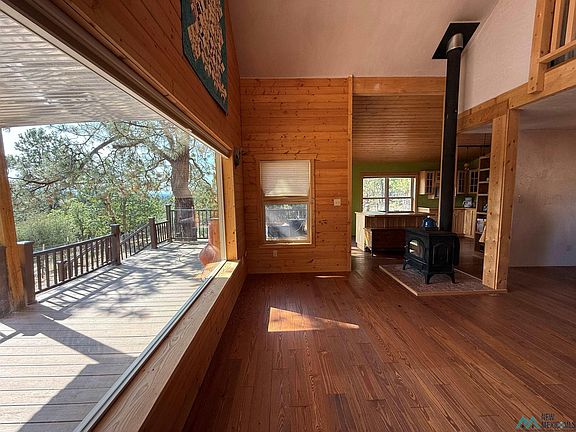 5th image of 37 Rim Dr