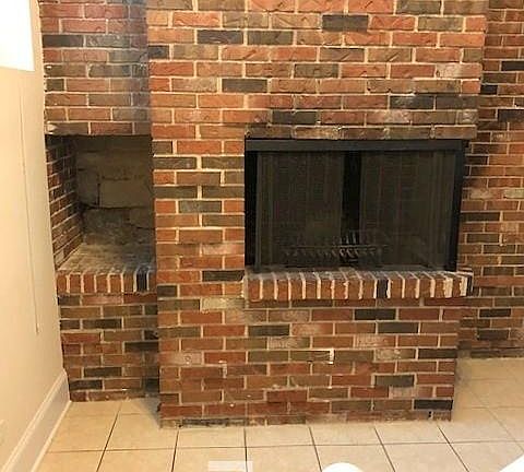 3rd image of 871 W Lill Ave #1C