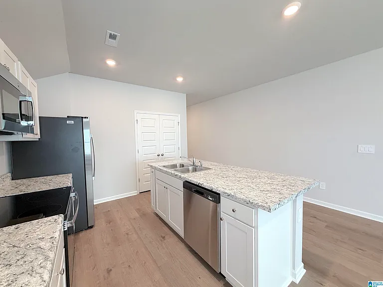128 Challenger Way — Photo 8
