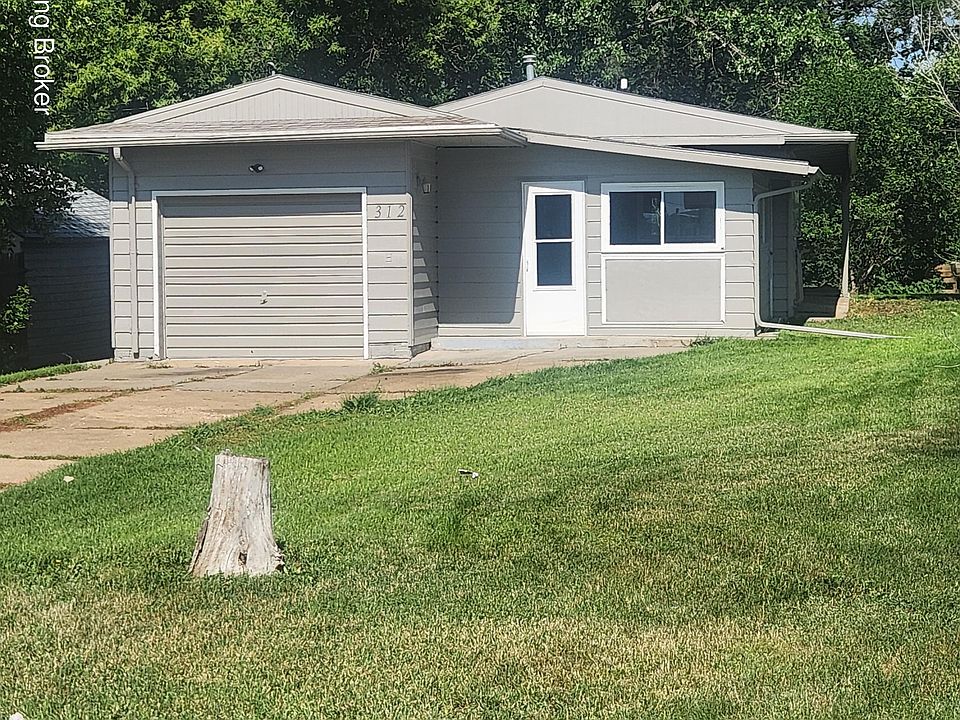 1st image of 312 4th St S