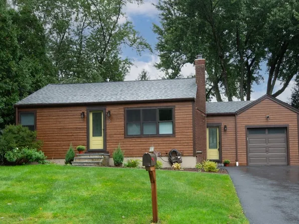 9 Fairview Rd, Westborough, MA 01581