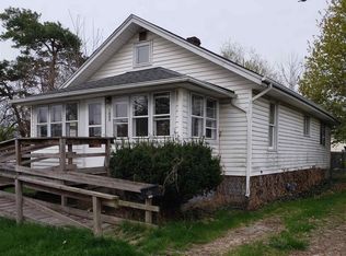 1009 Laurel St, Mishawaka, IN 46544