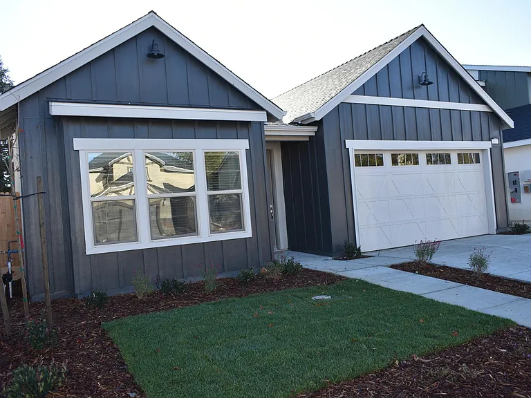 4618 Tolman Way — Photo 2