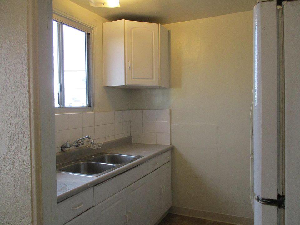 1st image of 254 Ash Ave #254