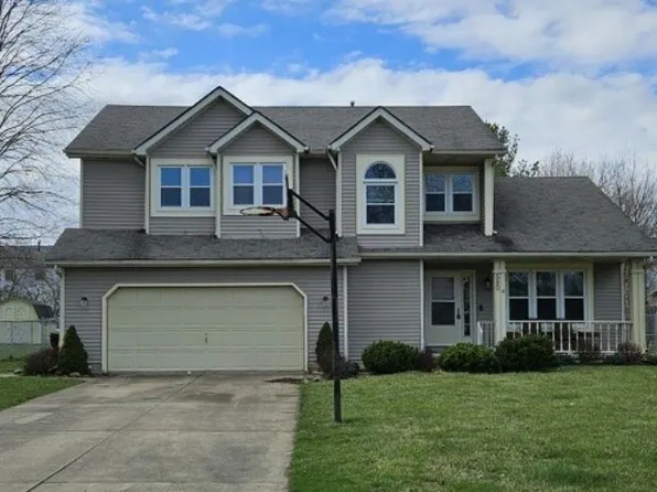 580 Fieldstone Dr, Amherst, OH 44001