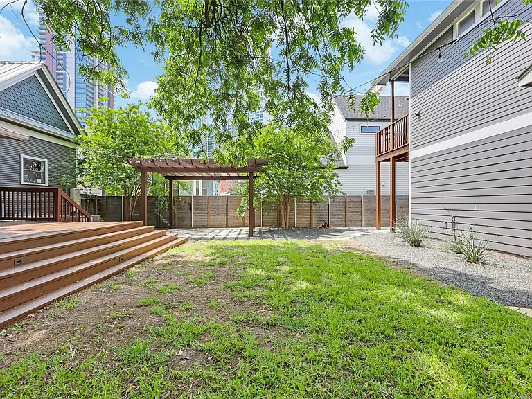 904 Willow St #A & B — Photo 31