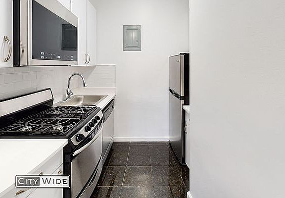 5th image of 165 E 35th St APT 12F
