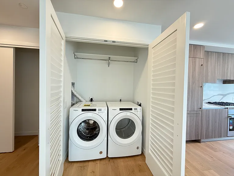 10232 NE 10th St #909 — Photo 3