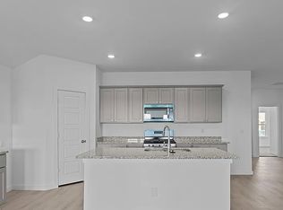 425 14th St, Wolfforth, TX 79382