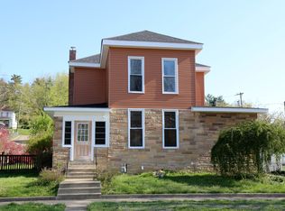 422 W Washington St, Nelsonville, OH 45764