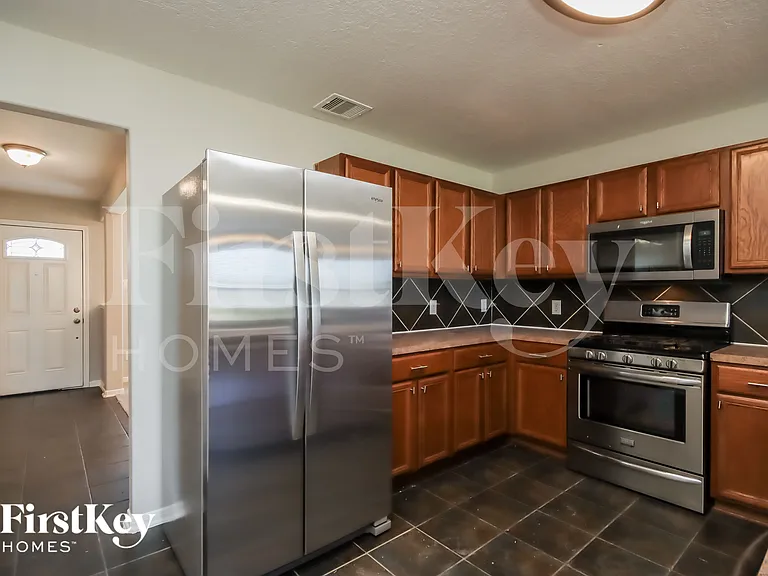 5619 Cinnamon Lake Dr — Photo 6