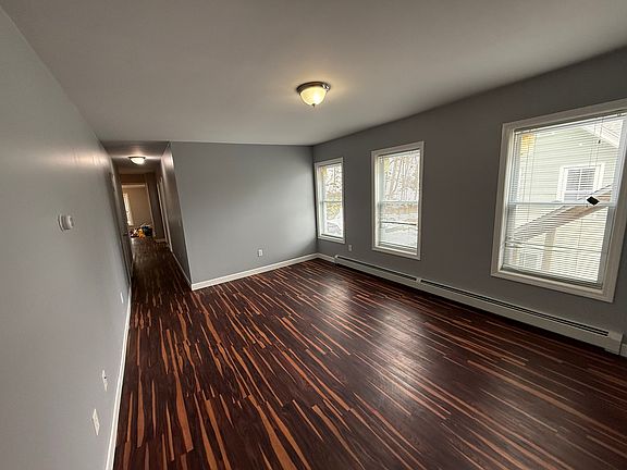 5th image of 292 Norwich Ave #C