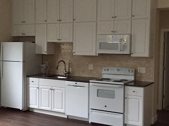 2nd image of 163 Waterman St Floor 1