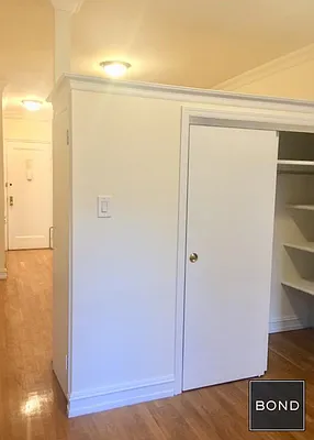 Rented by Bond New York | media 5