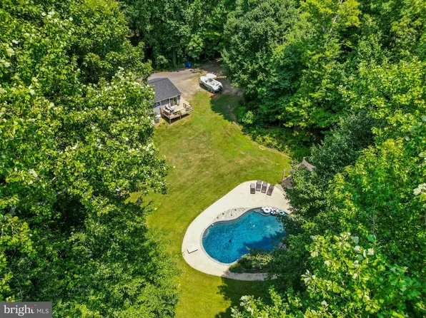 280 Llewelyn Ln, Huntingtown, MD 20639