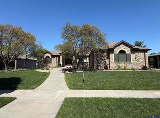 5301 Sawgrass Dr, Lincoln, NE 68526
