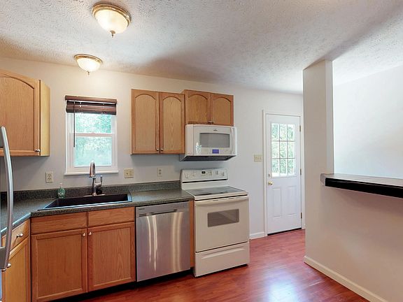 5th image of 1716 Harts View Dr #2