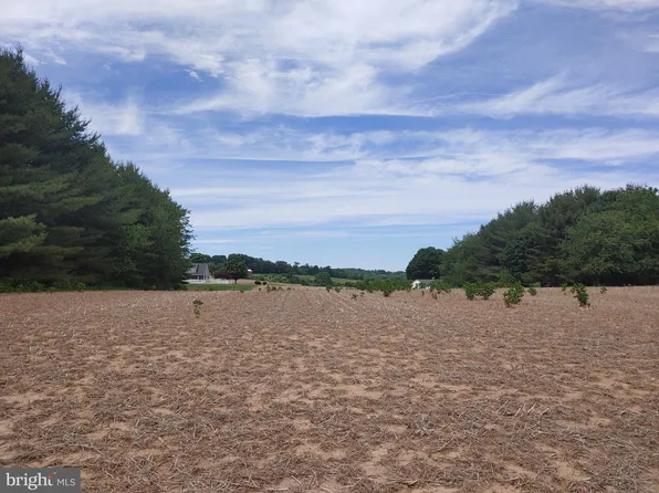 Mount Carmel Rd, Hampstead, MD 21074