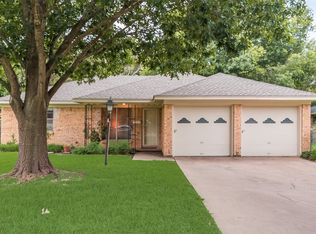 3116 Bridal Wreath Ln, Dallas, TX 75233