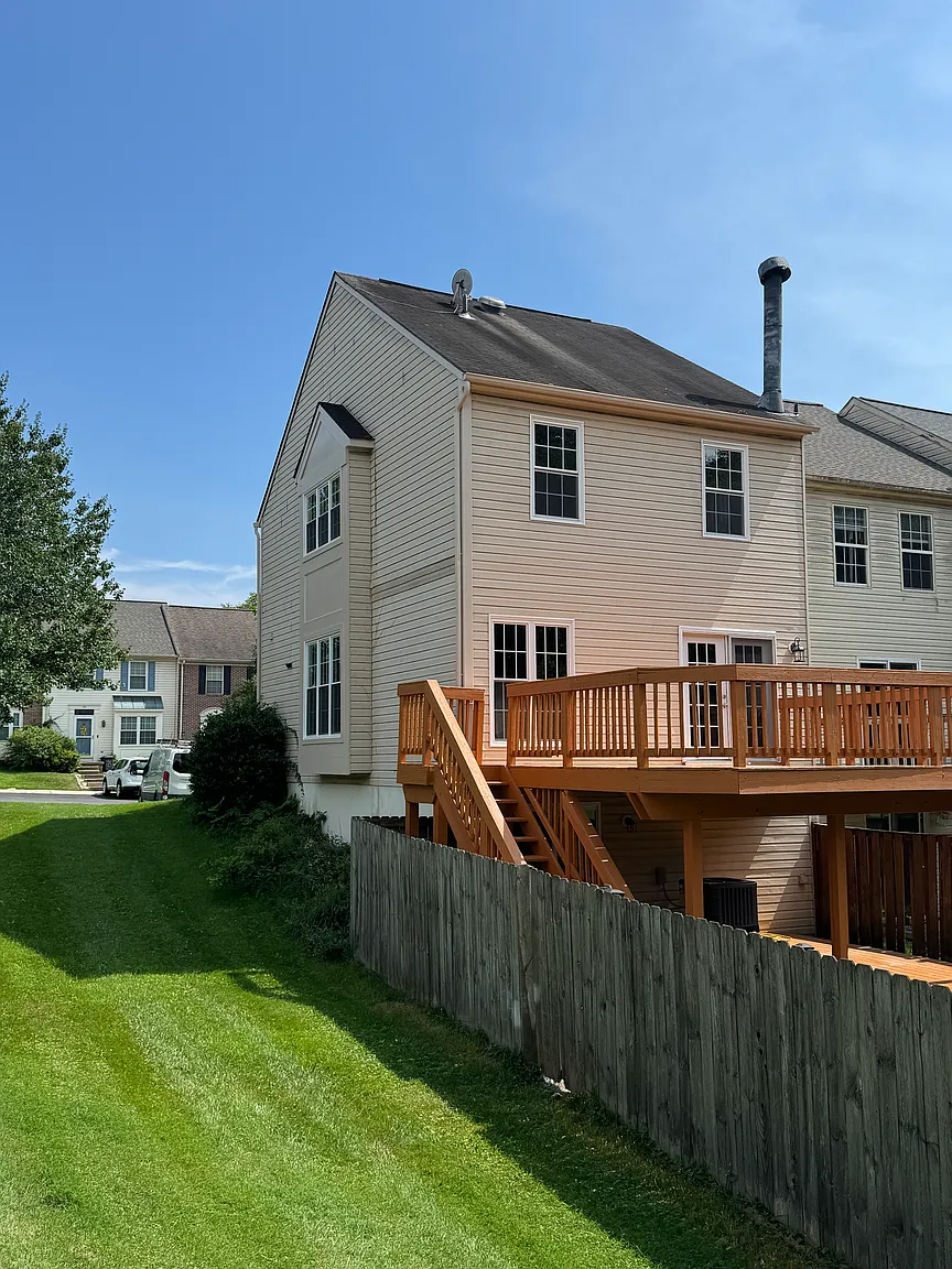 328 Fullerton Pl photo 1