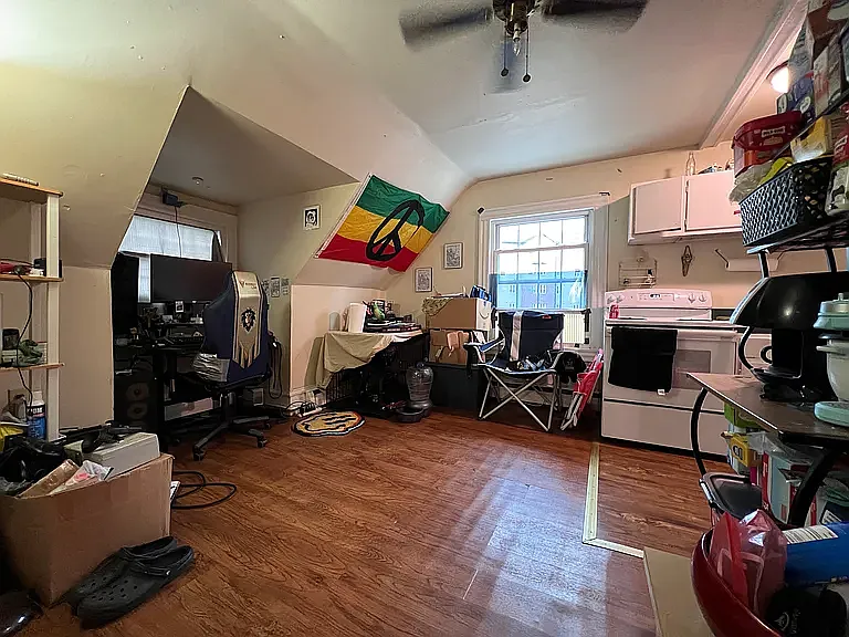 381 Forest Ave #D