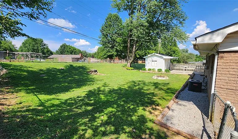 505 Kent Dr — Photo 9