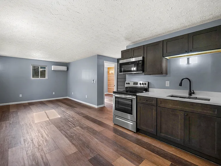 Cedar Dr — Photo 6