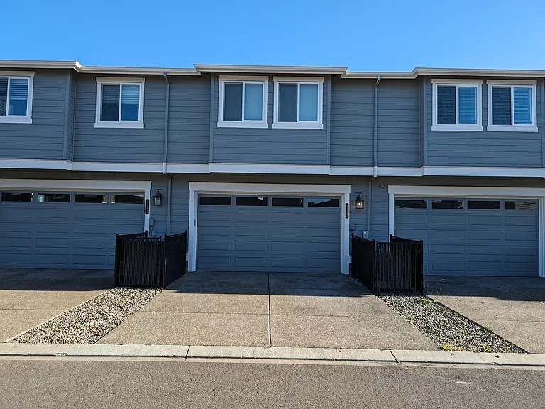 4132 SE Century Blvd — Photo 42