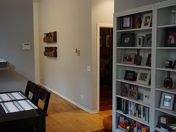 5th image of 2321 N Oakley Ave APT 1