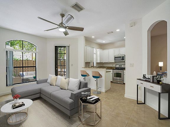 5th image of 10376 NW 31st Ter