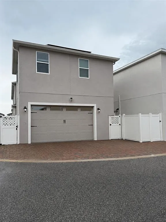 1 bed, 1.0 bath, 561 sqft, $1,550 — Photo 1