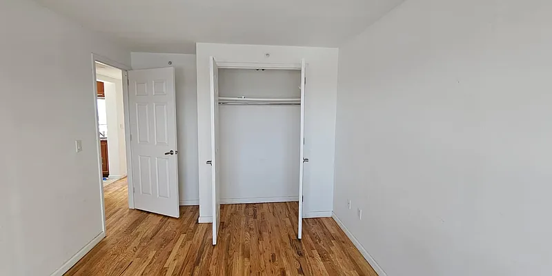 Rented by Farside Realty LLC | media 7