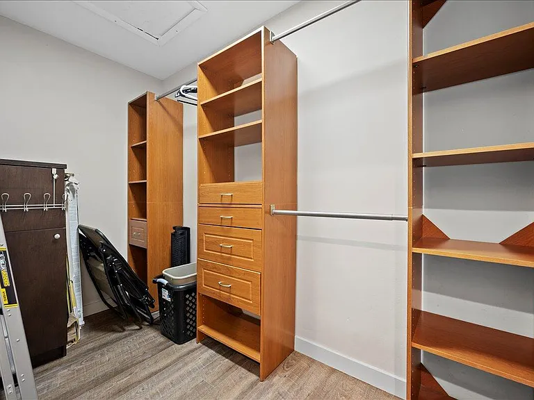 11863 Wimbledon Cir #542 — Photo 17