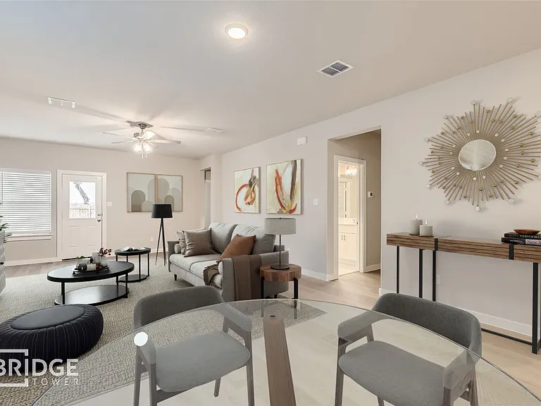 607 Hayfield Ln — Photo 4