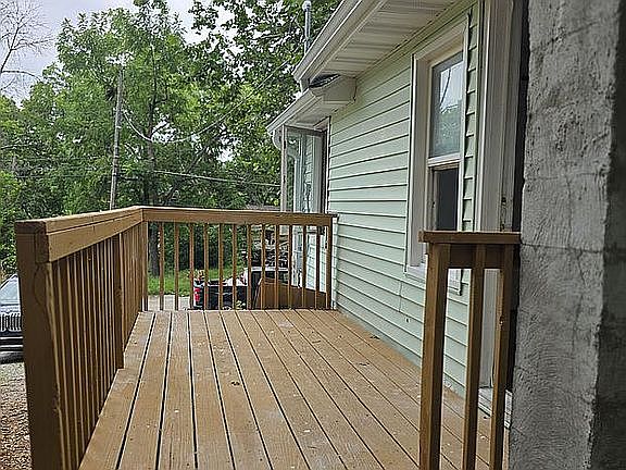 4th image of 2520 E 34th St