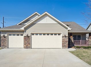 15621 Monroe Ct, Urbandale, IA 50323