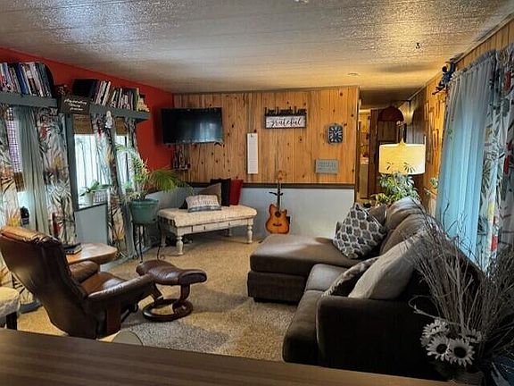5th image of 10100 NE Crooked River Dr Unit 6