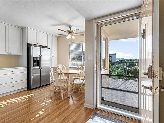 5th image of 275 Palm Ave APT C407