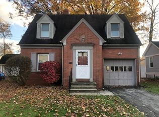 37 Maple Dr, Youngstown, OH 44512